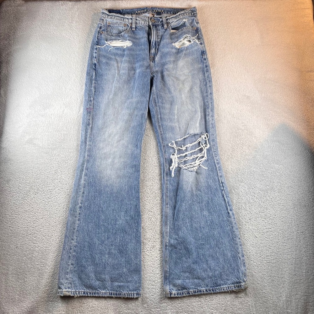American Eagle Low-Rise Baggy Flare Distressed Jeans Light Wash Blue Size 2 Reg